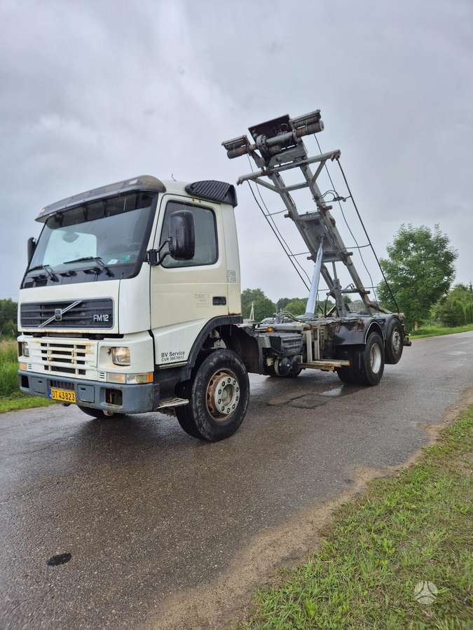 Volvo FM12, savivarčiai