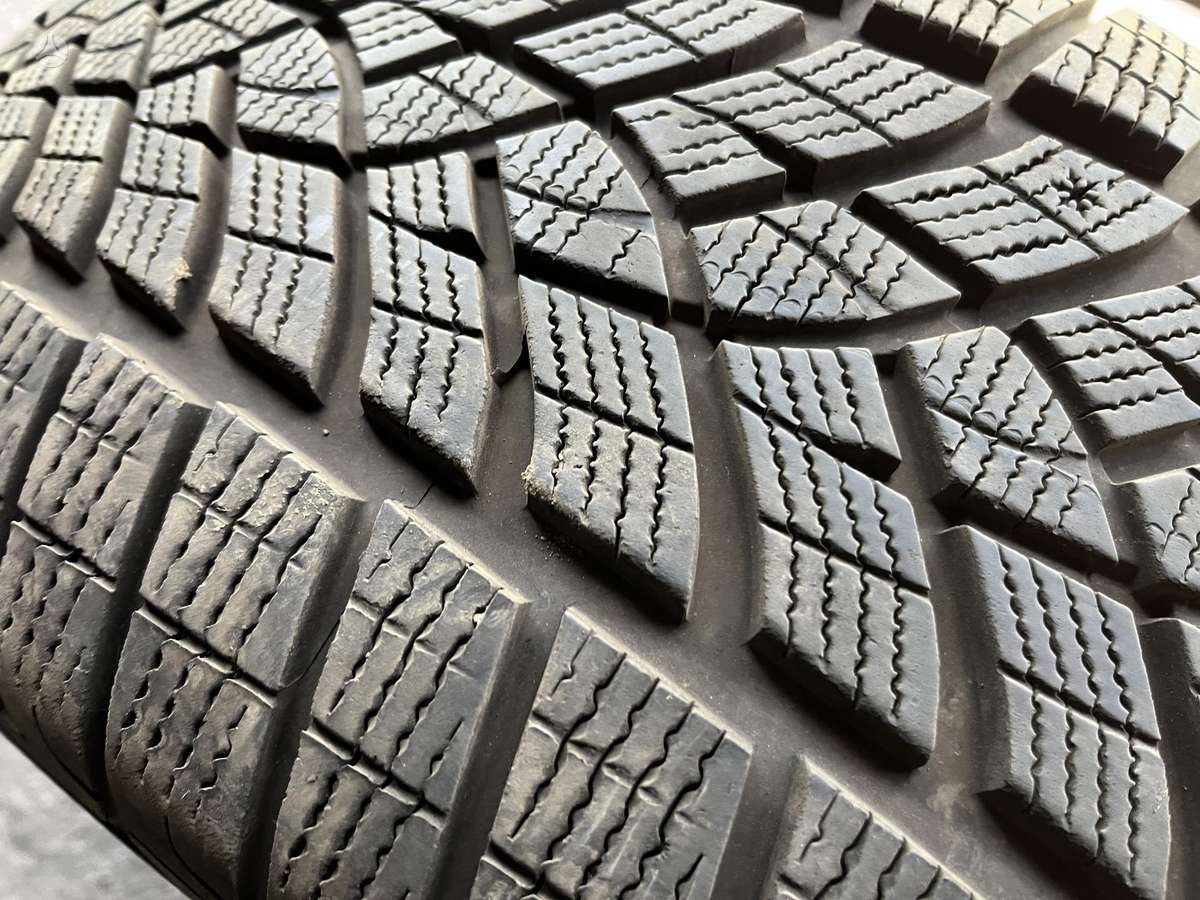 Goodyear UltraGrip Performance +, зимние 275/50 R20