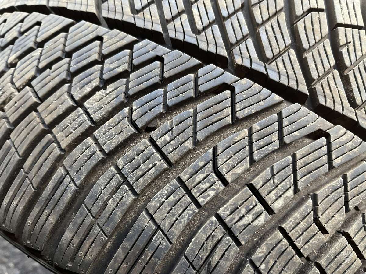 Pirelli P ZERO WINTER 2, зимние 285/35 R20