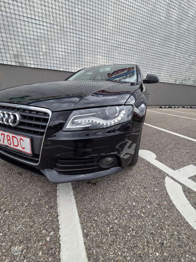 Audi A4, 1.8 l., Седан