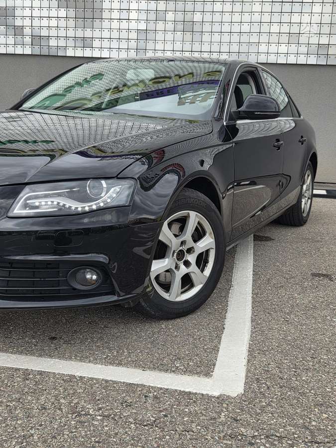 Audi A4, 1.8 l., Седан