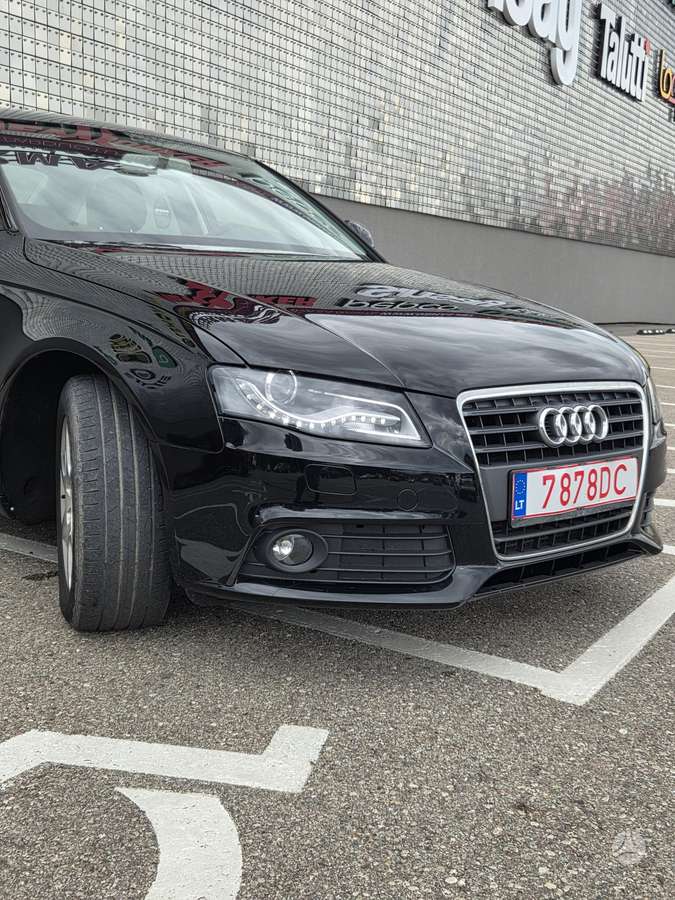 Audi A4, 1.8 l., Седан