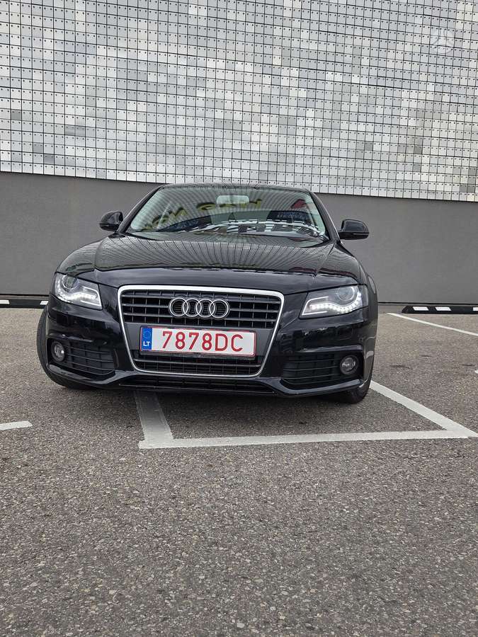 Audi A4, 1.8 l., Седан