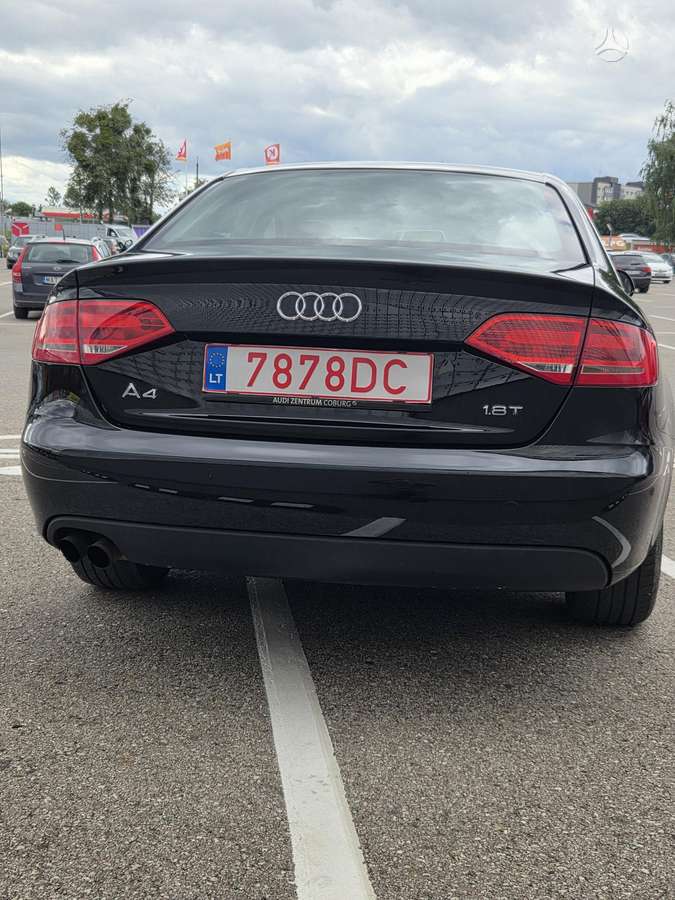 Audi A4, 1.8 l., Седан