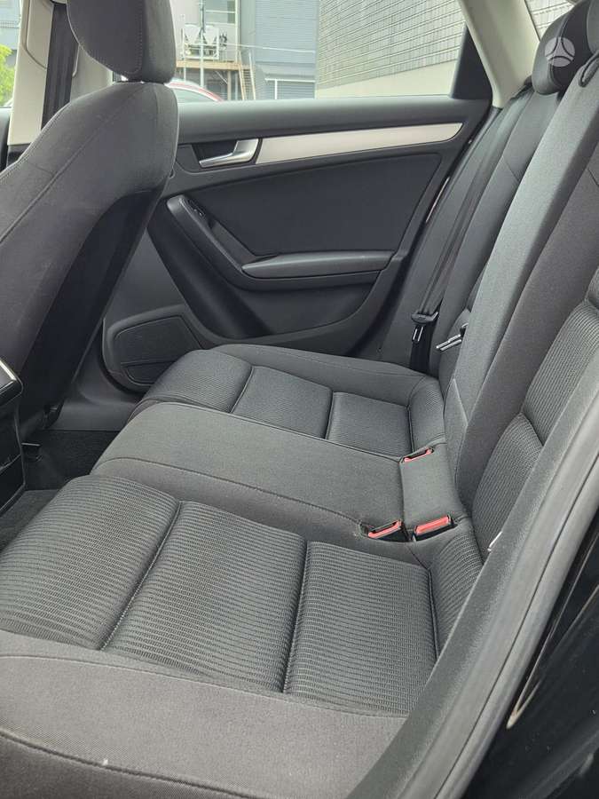 Audi A4, 1.8 l., Седан