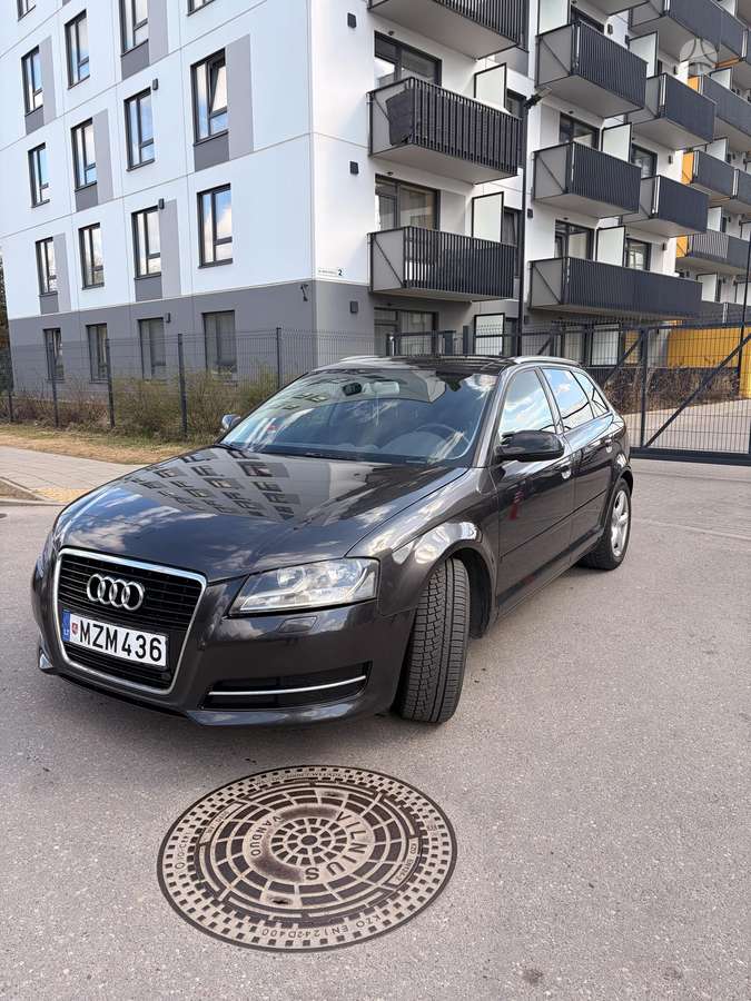 Audi A3, 1.6 l., Хэтчбек