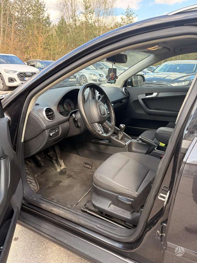 Audi A3, 1.6 l., Хэтчбек