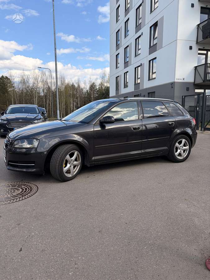 Audi A3, 1.6 l., Хэтчбек