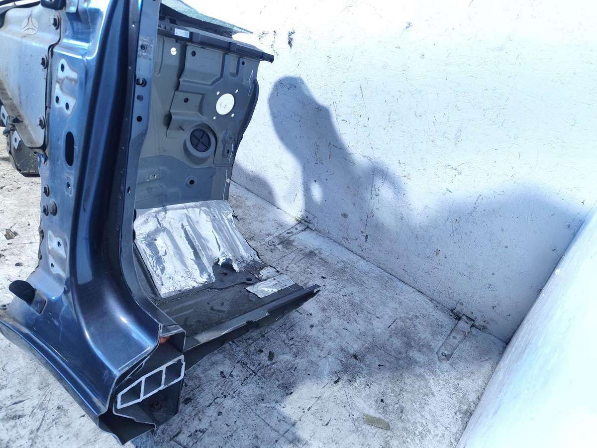 Tesla Model 3 dangtis (priekinis, galinis)