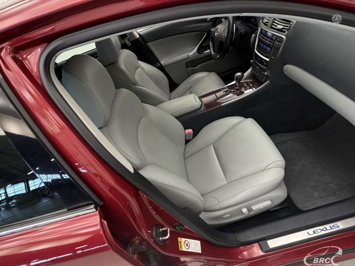 Lexus IS 250, 2.5 l., Седан