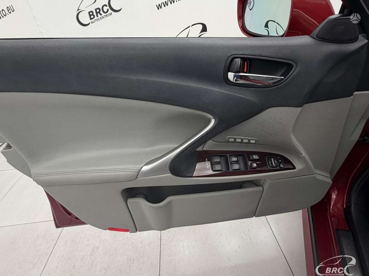 Lexus IS 250, 2.5 l., Седан