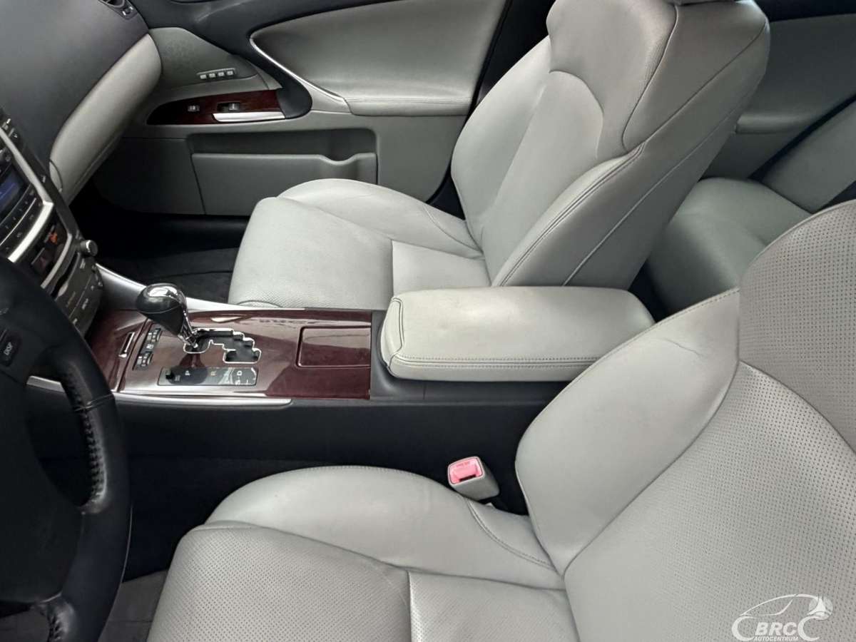 Lexus IS 250, 2.5 l., Седан