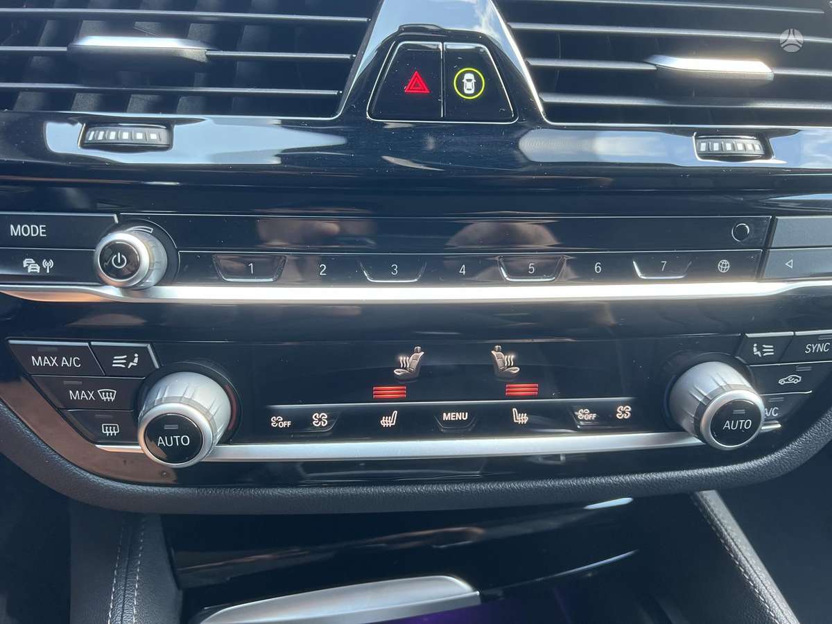 BMW 520, 2.0 l., Седан