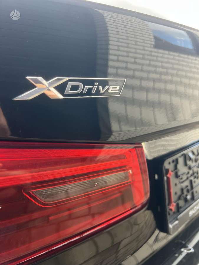 BMW 520, 2.0 l., Седан