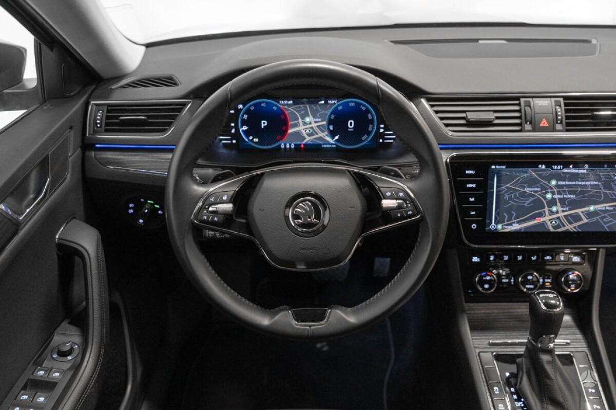 Skoda Superb, 2.0 l., Хэтчбек