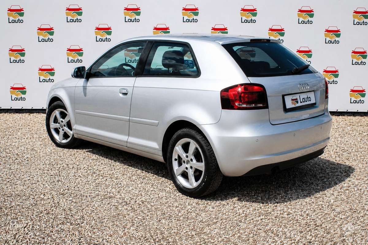 Audi A3, 1.6 l., Хэтчбек