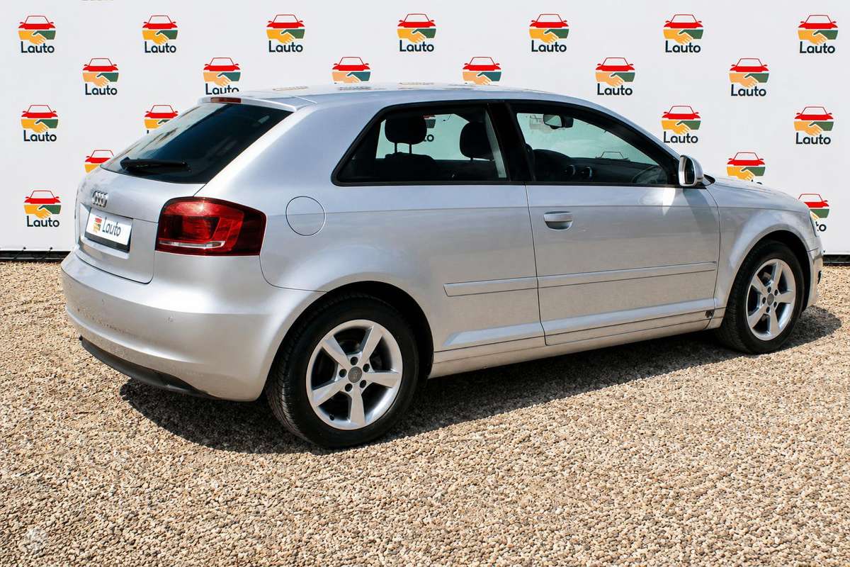 Audi A3, 1.6 l., hatchback