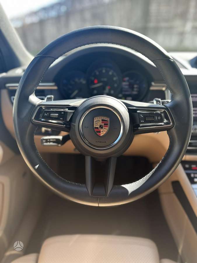 Porsche Macan - 11