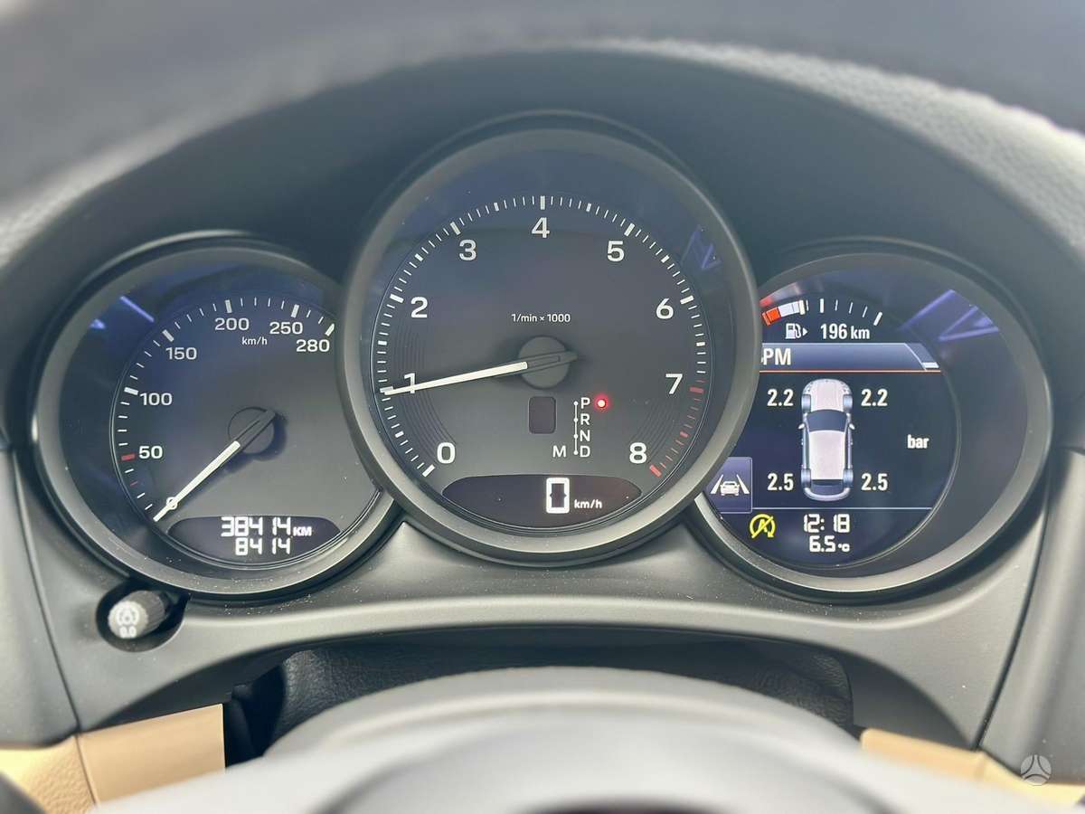 Porsche Macan - 12