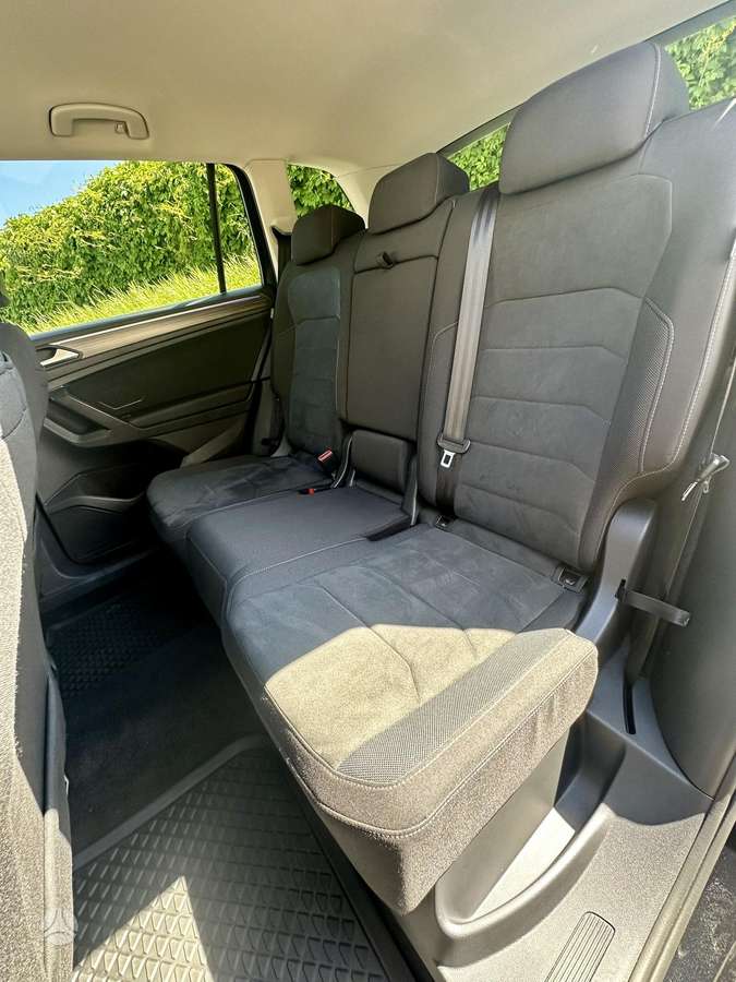 Volkswagen Tiguan - 9