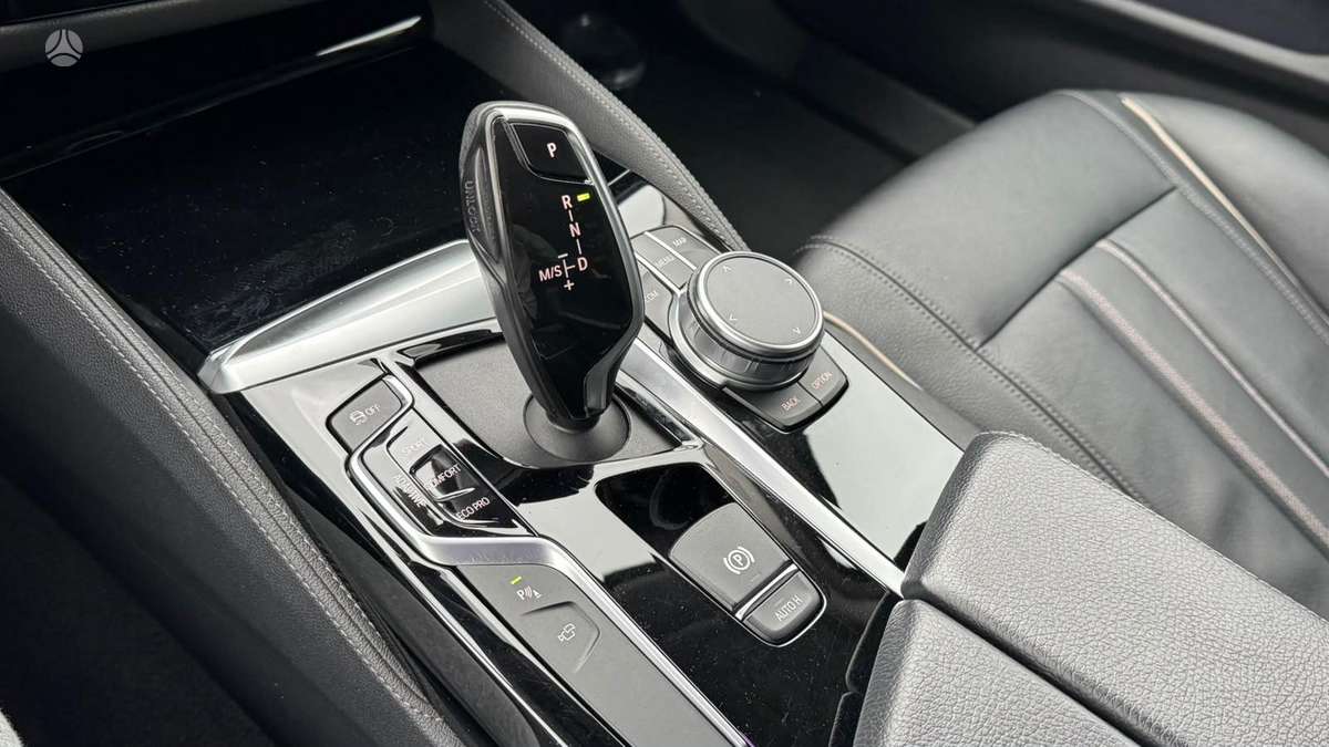 BMW 520, 2.0 l., Седан