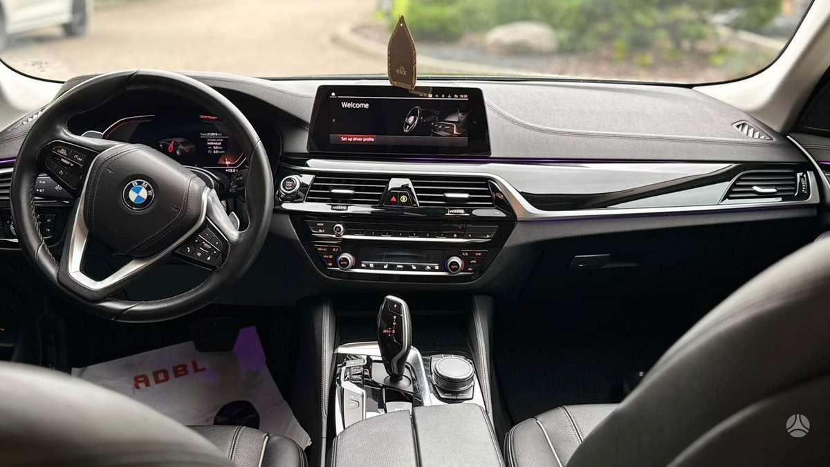 BMW 520, 2.0 l., Седан