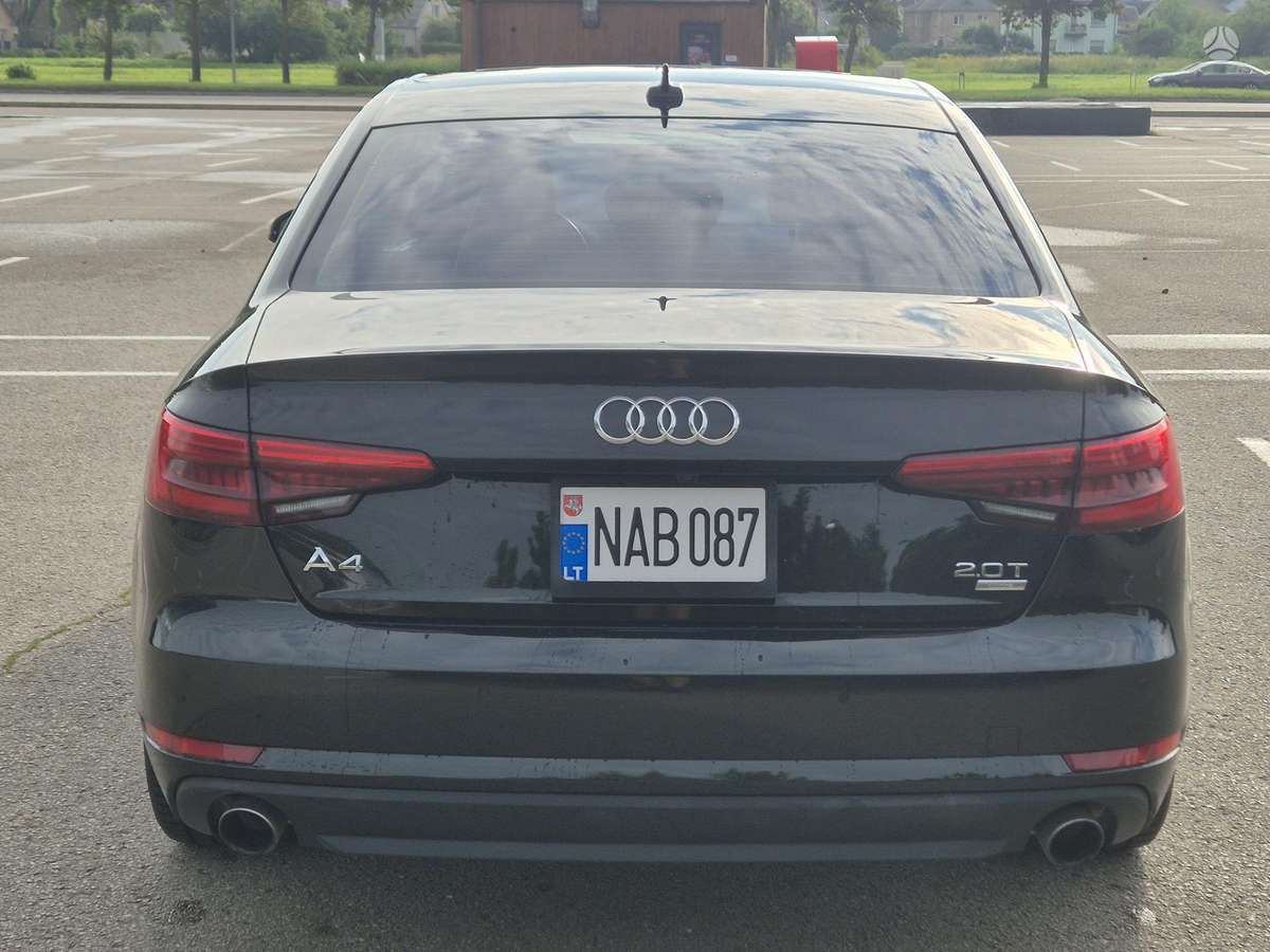 Audi A4, 2.0 l., Седан