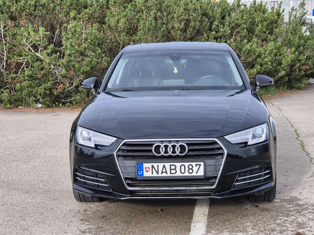 Audi A4, 2.0 l., Седан