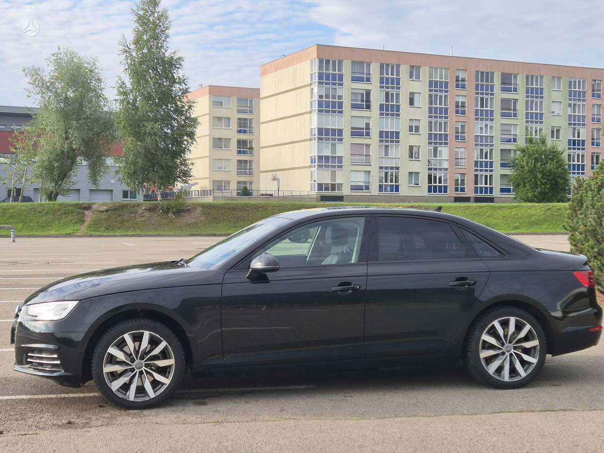 Audi A4, 2.0 l., Седан