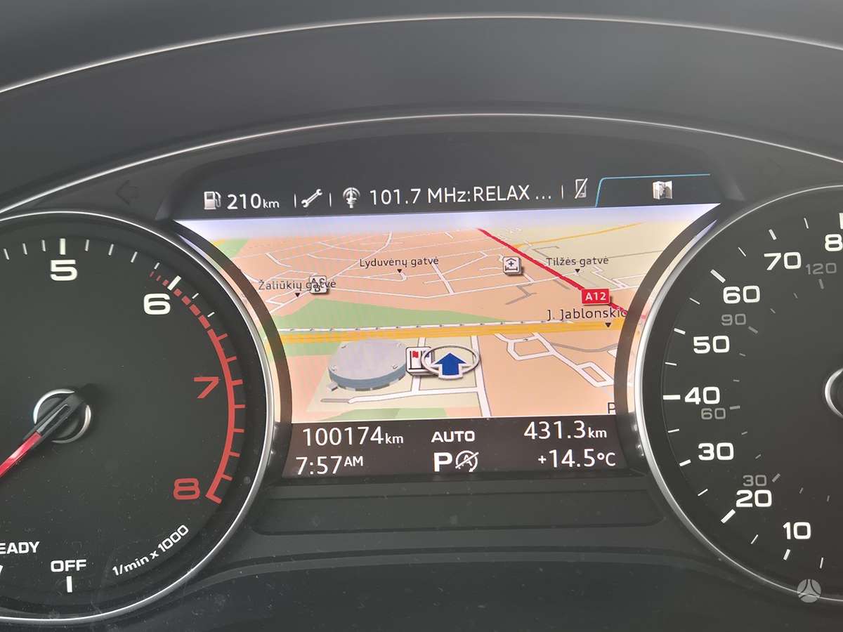 Audi A4, 2.0 l., Седан