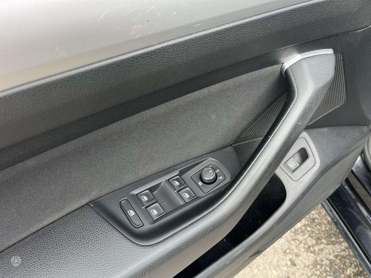 Volkswagen Passat - 8