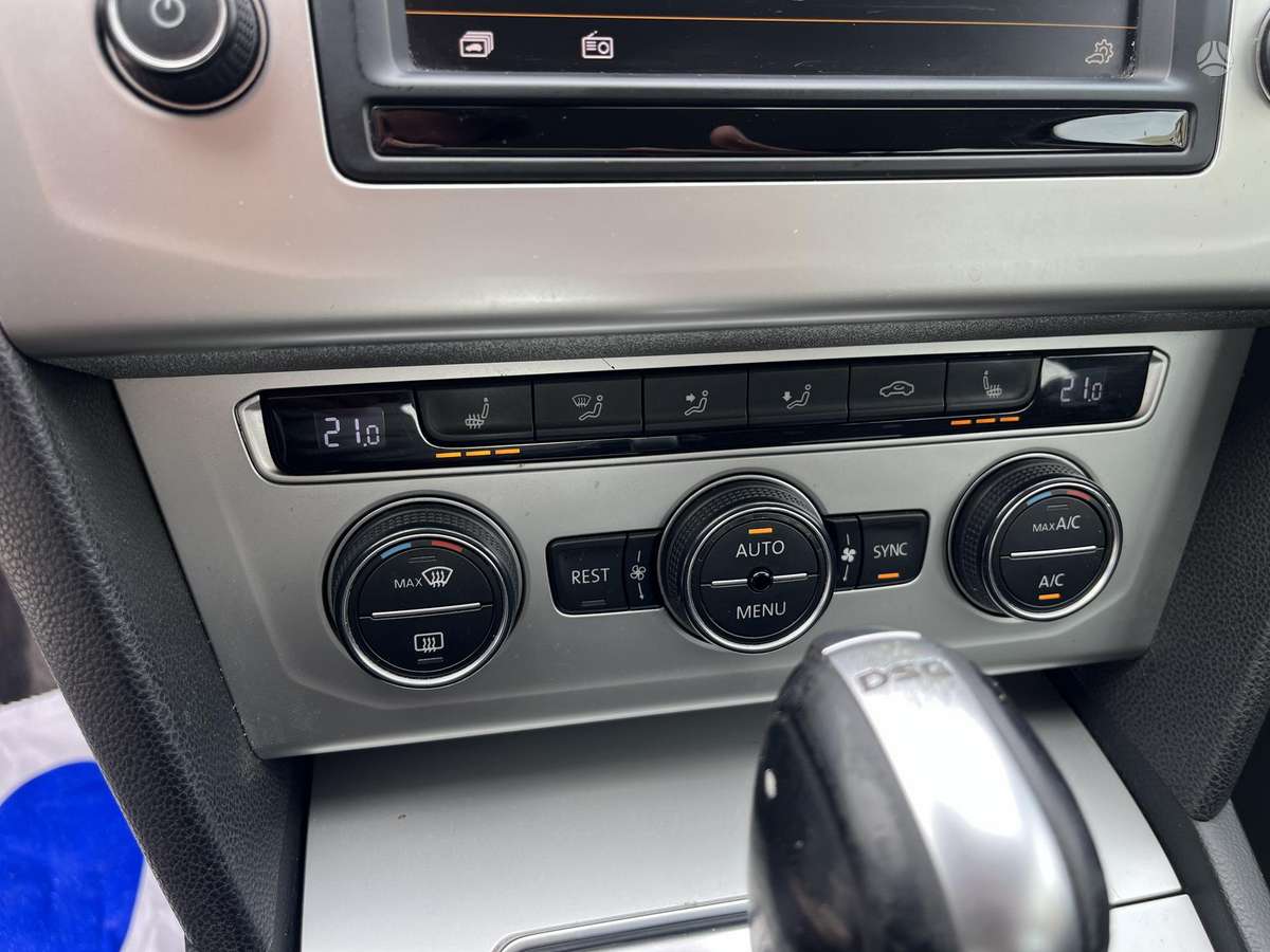 Volkswagen Passat - 10