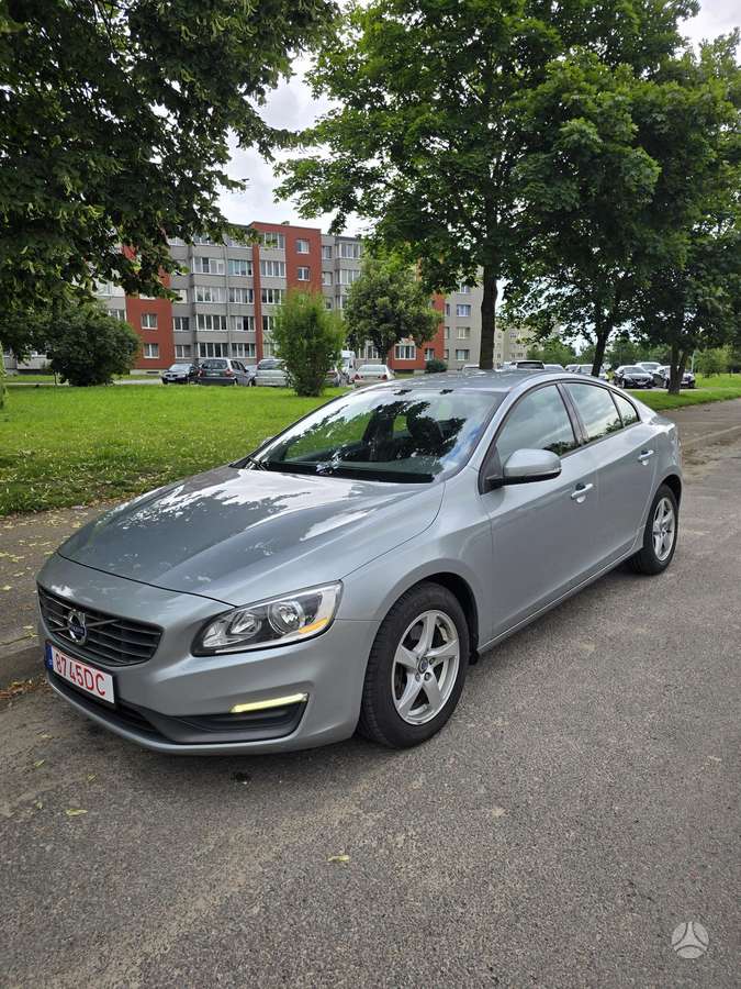 Volvo S60 - 1