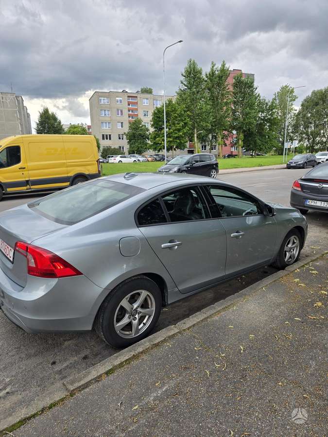 Volvo S60, 2.0 l., Седан