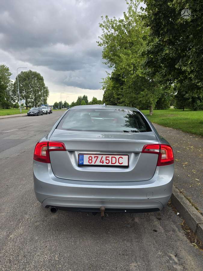 Volvo S60, 2.0 l., Седан