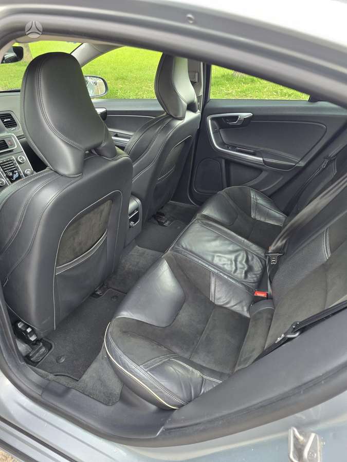 Volvo S60, 2.0 l., Седан