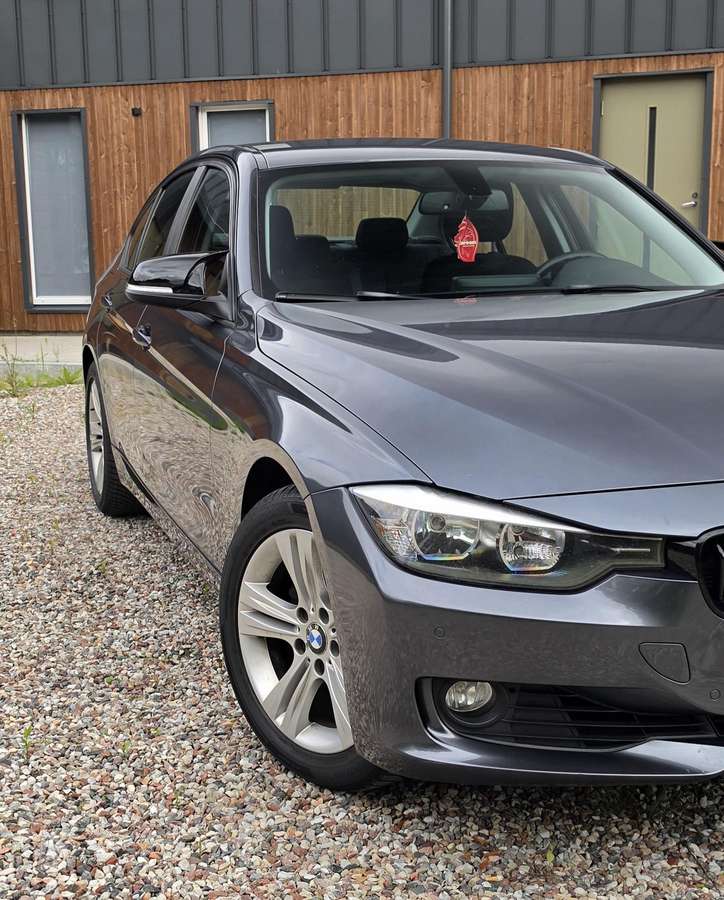 BMW 320, 2.0 l., Седан