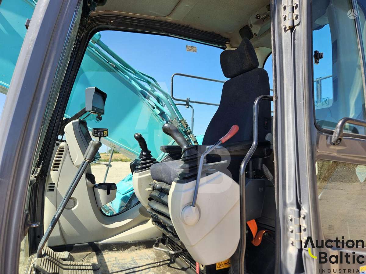 Kobelco SK 210 LC-10, excavator
