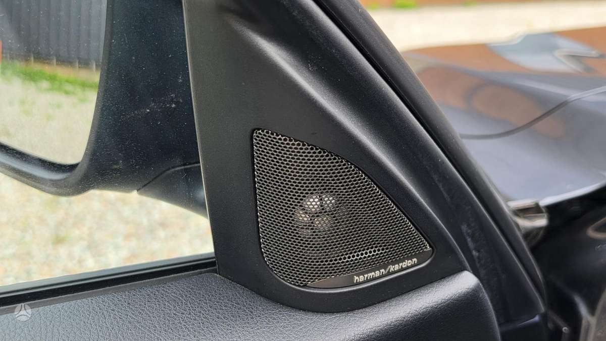 BMW 320, 2.0 l., Седан