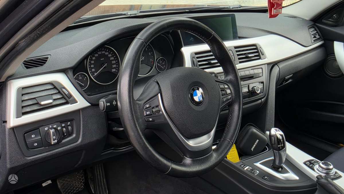 BMW 320, 2.0 l., Седан