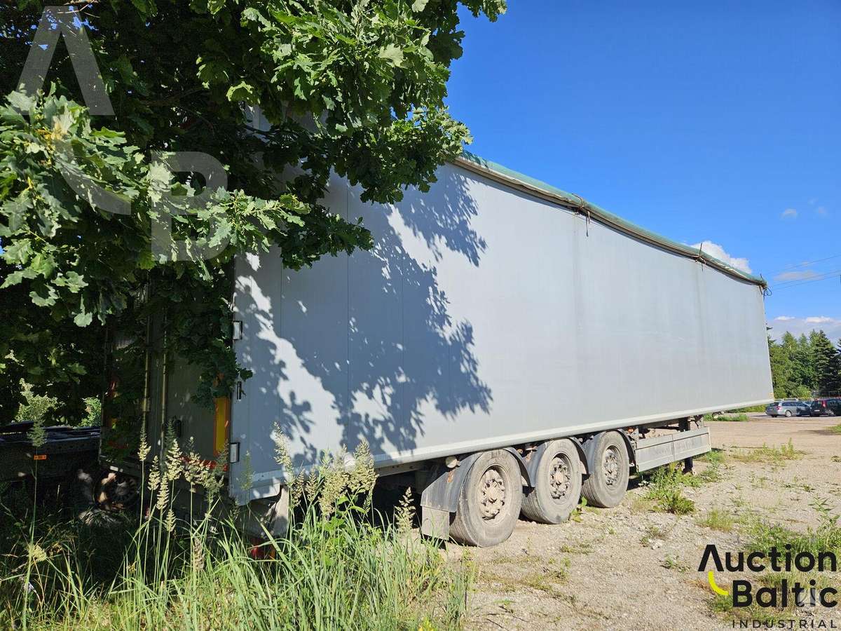 Kraker CF200, with moving floor