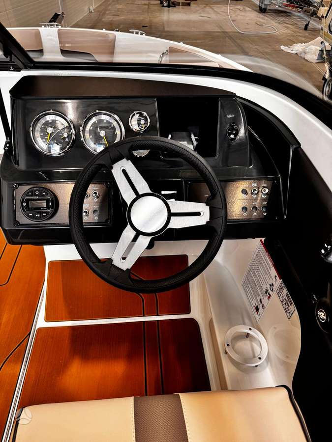 BAYLINER V20 Sandėlyje, yachts / cruisers