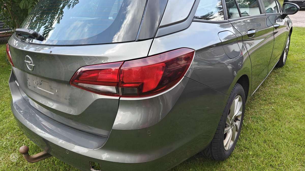 Opel Astra, 1.2 l., Универсал