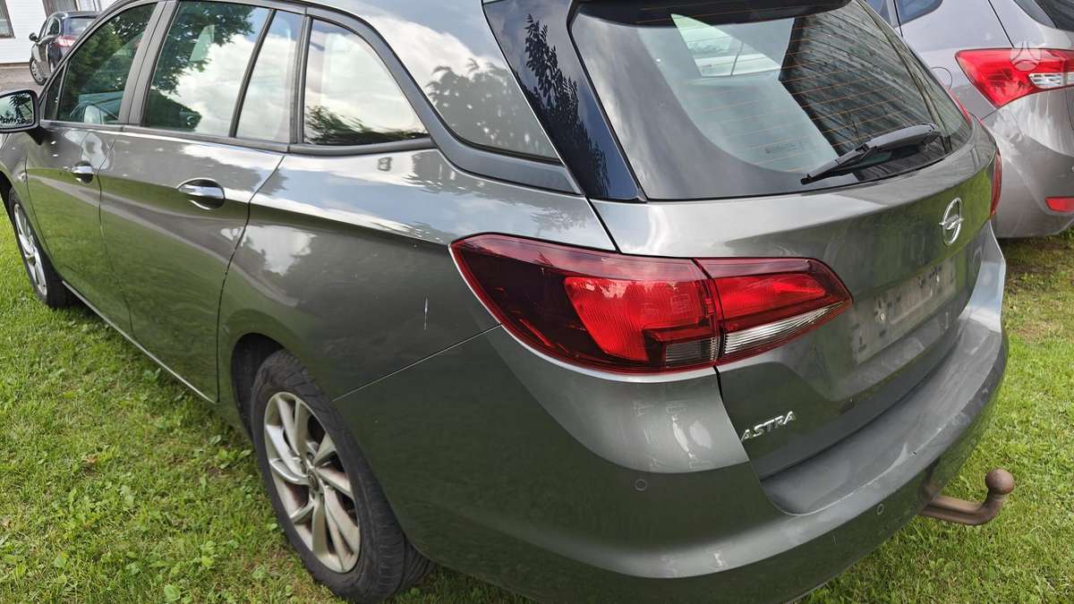 Opel Astra, 1.2 l., Универсал