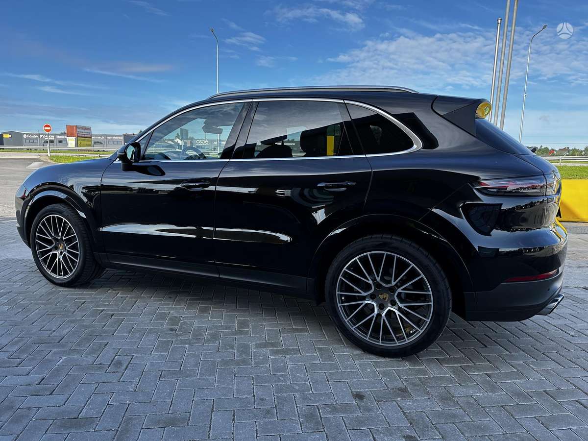 Porsche Cayenne - 6