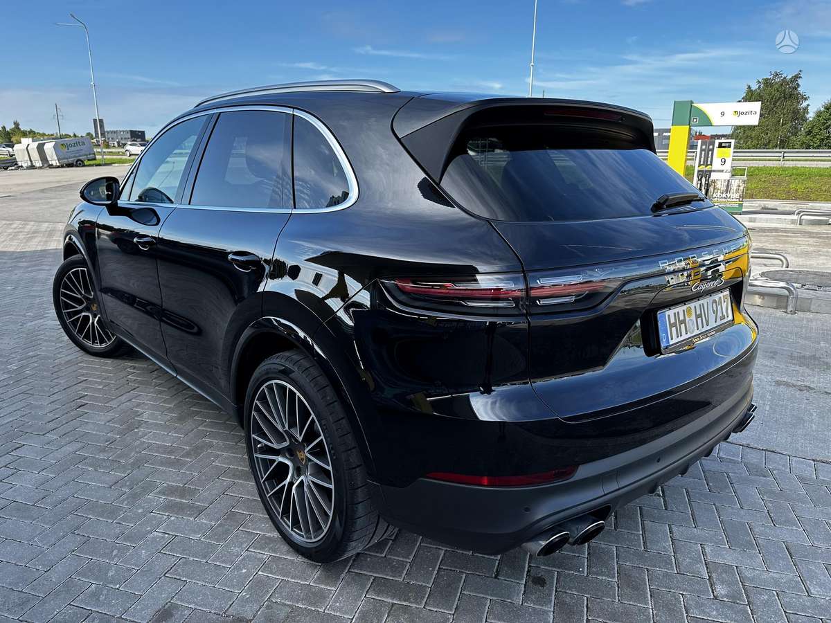 Porsche Cayenne - 9