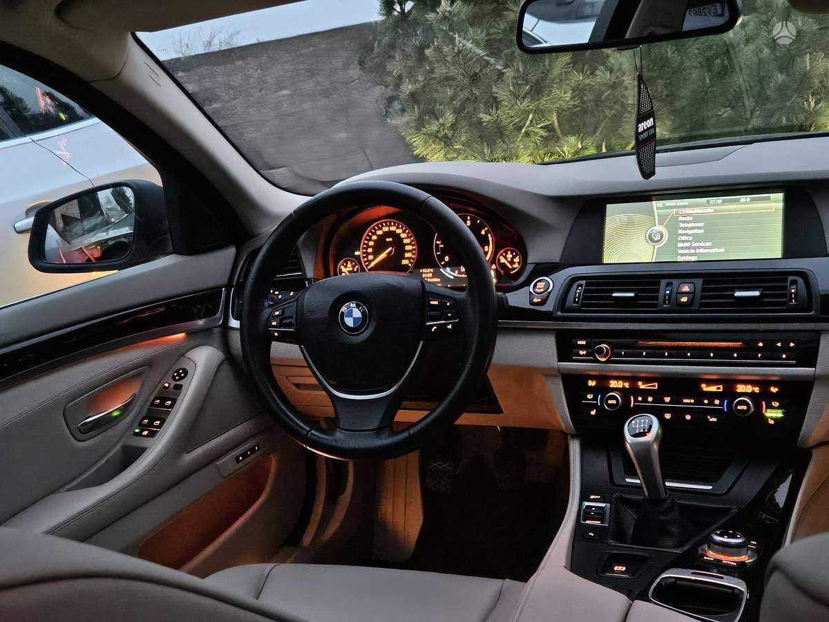 BMW 520, 2.0 l., Седан