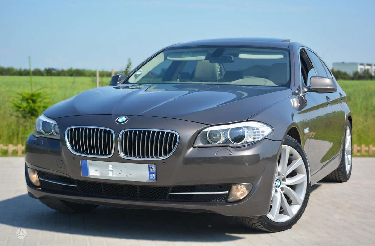 BMW 520, 2.0 l., Седан