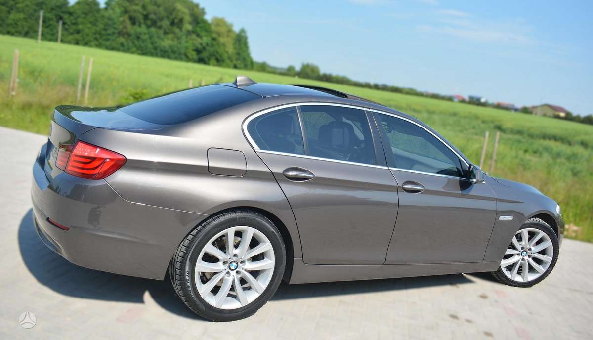 BMW 520, 2.0 l., Седан