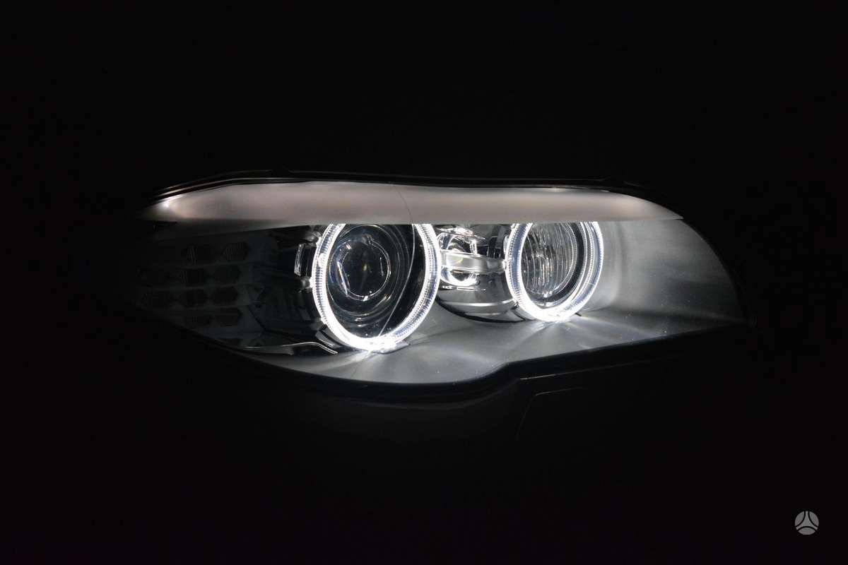 BMW 520, 2.0 l., Седан